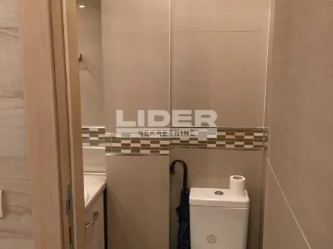 Izdavanje, trosoban stan, 90m², Stari Grad, Beograd - image 16