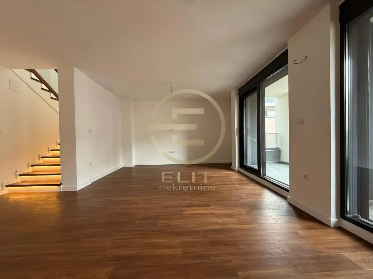 Prodaja, stan, 136m², Bulevar Evrope, Novi Sad Sve Podlokacije