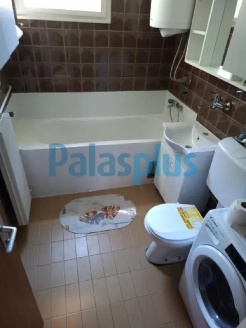 Izdavanje, dvosoban stan, 60m², Resnik, Beograd