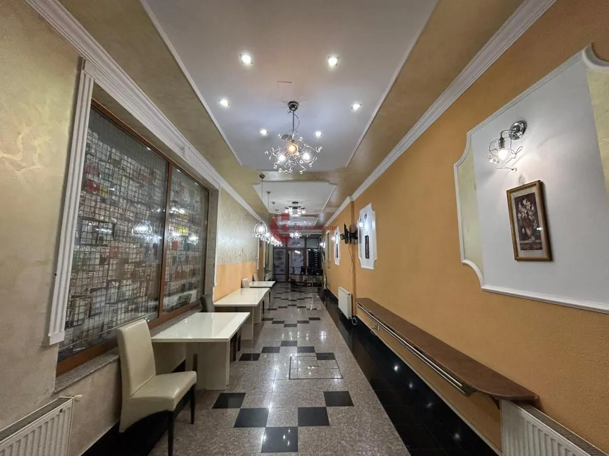 Sale, office space, 1400m², Centar, Subotica