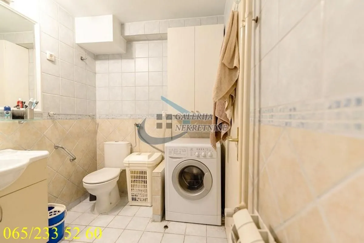 Prodaja, dvosoban stan, 64m², Vračar Sve Podlokacije, Beograd