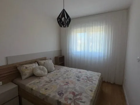 Izdavanje, jednosoban stan, 40m², Tuški Put, Podgorica - image 3