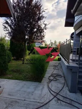 Sale, house, 430m², Zemun Ugrinovci, Zemun Sve Podlokacije - image 2