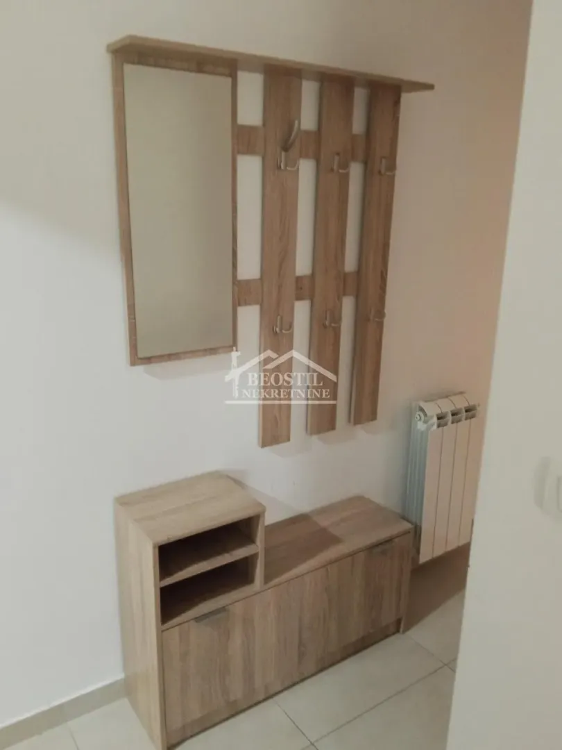 Izdavanje, jednosoban stan, 30m², Ledine, Beograd
