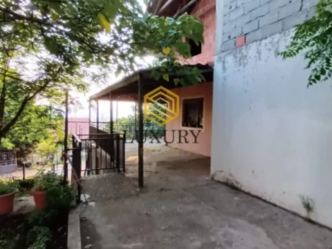 Sale, house, 140m², Kakaricka Gora, Podgorica - image 5