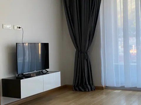 Rent, one bedroom apartment, 57m², Budva, Crna Gora - image 8