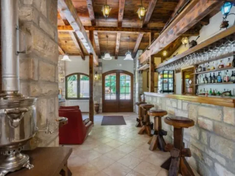 Prodaja,  ugostiteljski objekat, 94m2, Sutorina, Herceg Novi