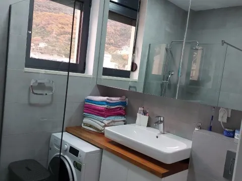 Izdavanje, dvosoban stan, 74m², Seljanovo, Tivat - image 9