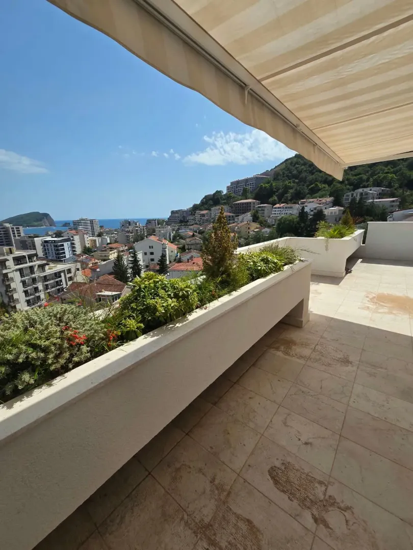 Prodaja, dvosoban stan, 93m², Centar, Budva