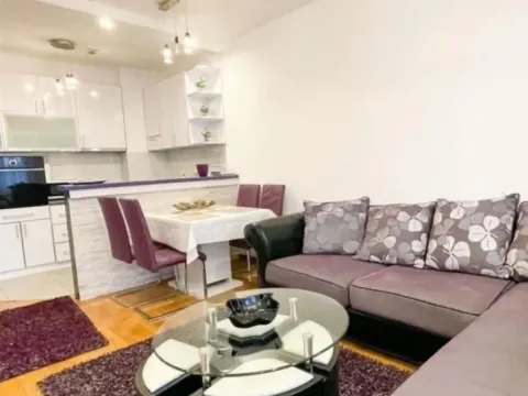 Prodaja, jednosoban stan, 51m², City Kvart, Podgorica - image 3