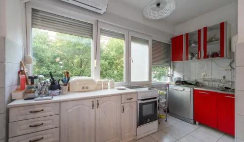 Rent, two bedroom apartment, 70m², Podgorica, Crna Gora - image 6