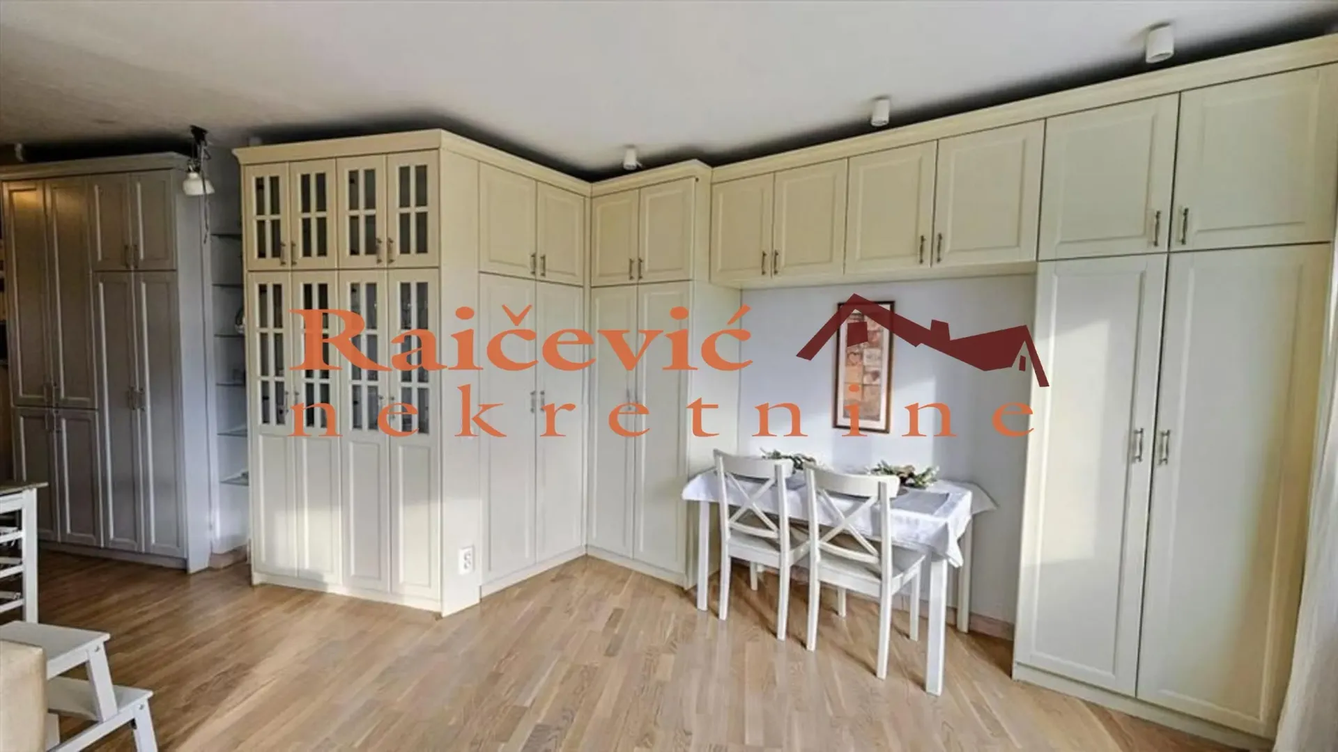 Rent, one bedroom apartment, 47m², Neimar, Vračar Sve Podlokacije