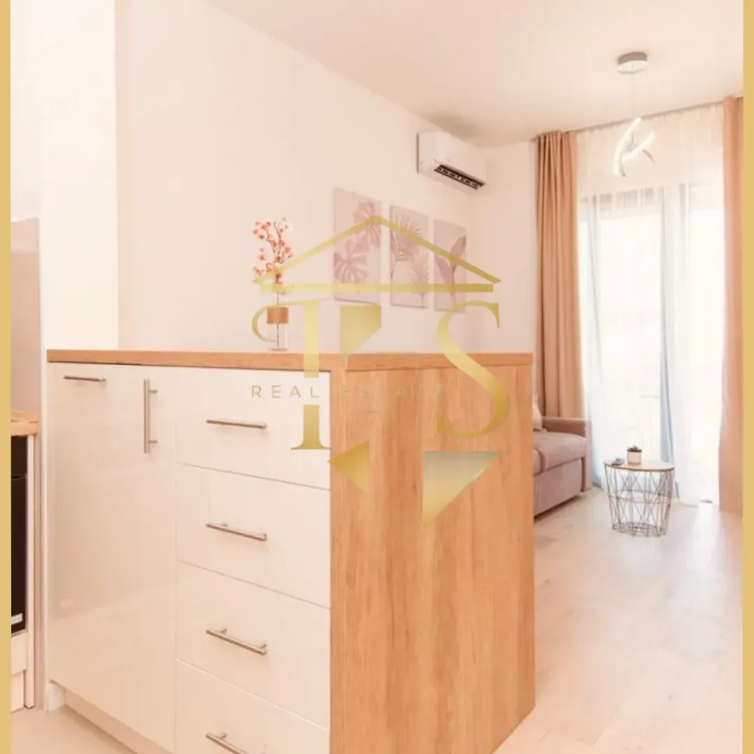 Izdavanje, jednosoban stan, 39m², Centar, Tivat