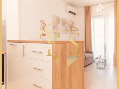 Rent, one bedroom apartment, 39m², Centar, Tivat - image 4