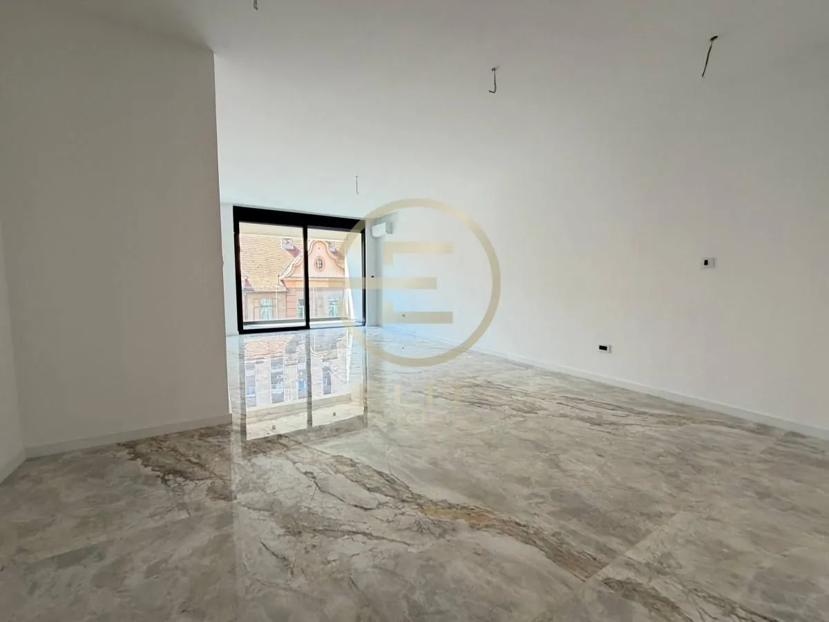 Prodaja, stan, 100m², Stari grad, Novi Sad