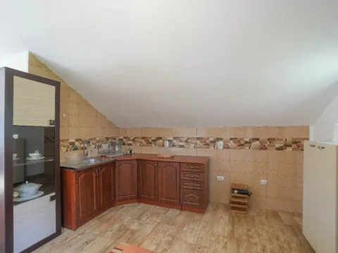 Izdavanje, kuća, 114m², Masline, Podgorica - image 12