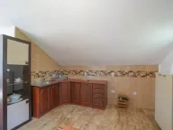 Izdavanje, kuća, 114m², Masline, Podgorica - image 12