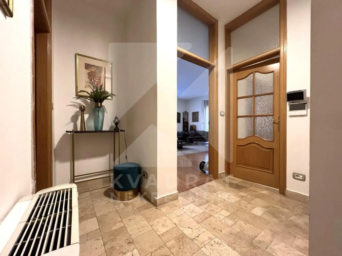 Prodaja, trosoban stan, 141m², Preko Morače, Podgorica