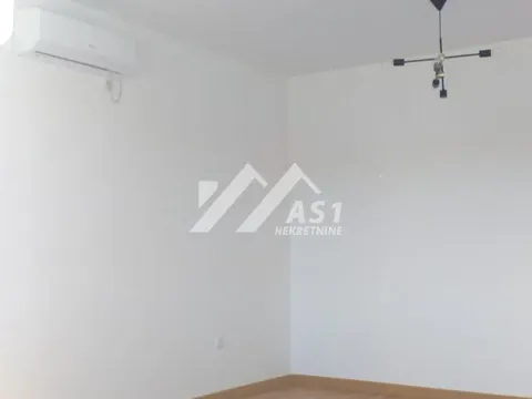 Izdavanje, trosoban stan, 59m², Mišeluk, Petrovaradin - image 6