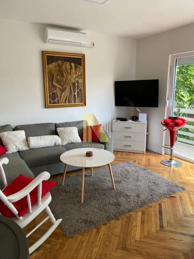 Prodaja, kuća, 150m², Rakovac, Novi Sad Sve Podlokacije