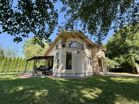 Sale, house, 180m², Donja Vrežina, Niš - image 11