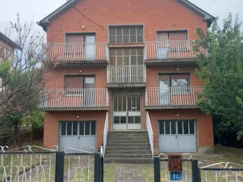 Sale, house, 388m², Boljevac, Srbija