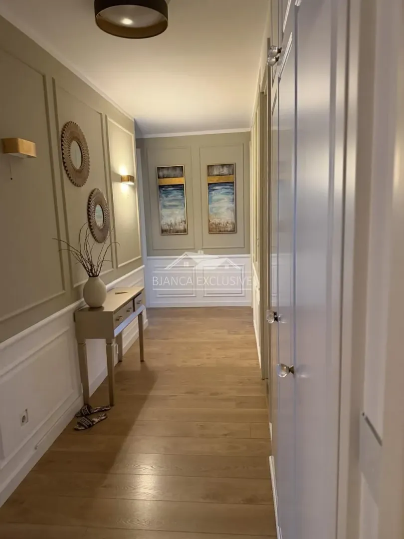 Prodaja, četvorosoban stan, 109m², Belvil, Beograd