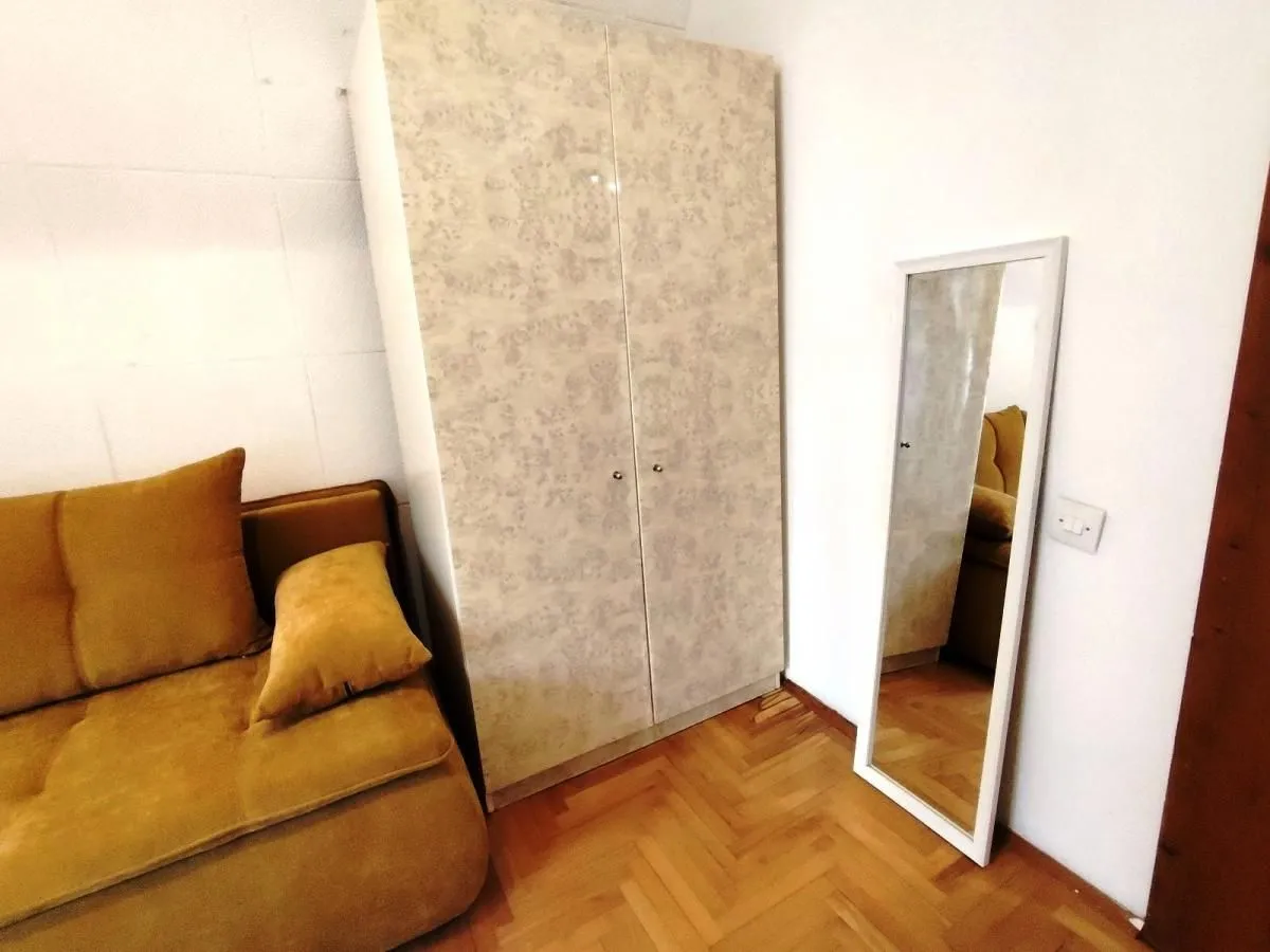 Izdavanje, trosoban stan, 90m², Centar, Niš