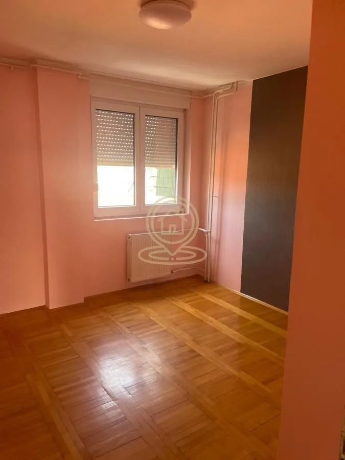Prodaja, četvorosoban stan, 108m², Palilula, Niš