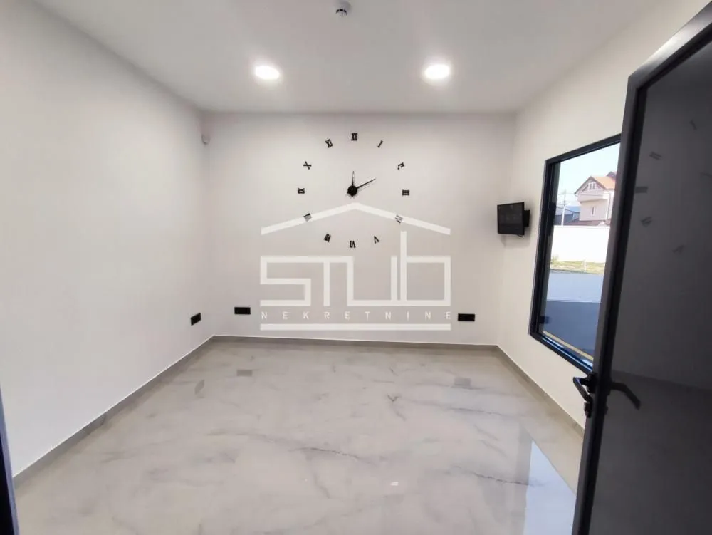 Rent, office space, 660m², Zemun Sve Podlokacije, Beograd
