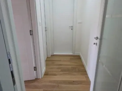 Izdavanje, dvosoban stan, 72m², Central Point, Podgorica - image 4