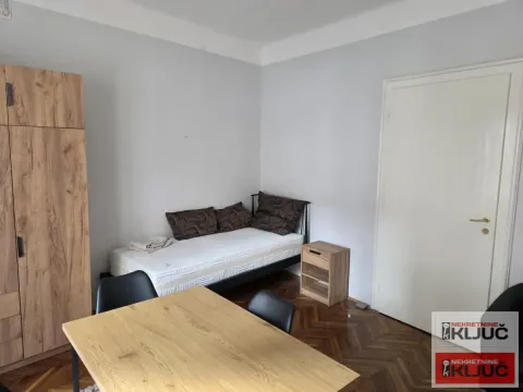 Rent, one bedroom apartment, 32m², Centar, Novi Sad - image 2
