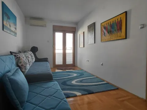 Rent, three bedroom apartment, 95m², Preko Morače, Podgorica - image 11