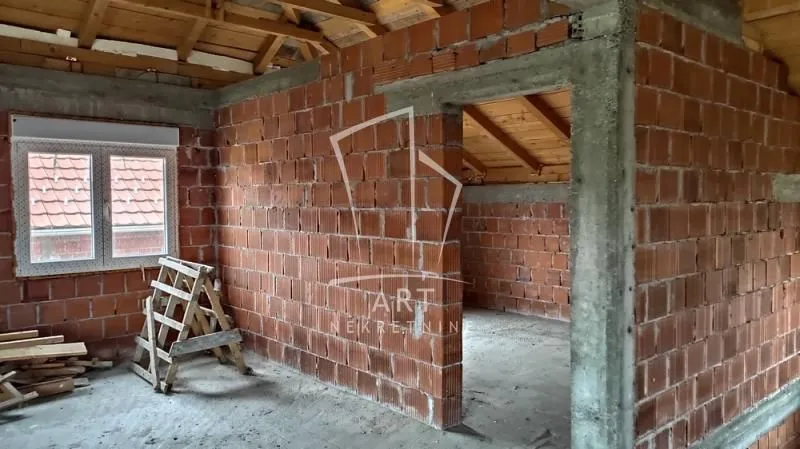 Sale, house, 240m², Voždovac Sve Podlokacije, Beograd