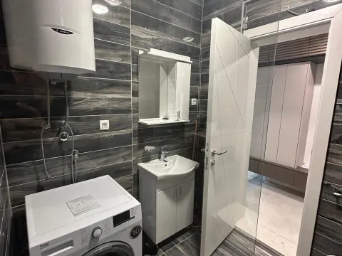 Rent, one bedroom apartment, 50m², Seljanovo, Tivat - image 11