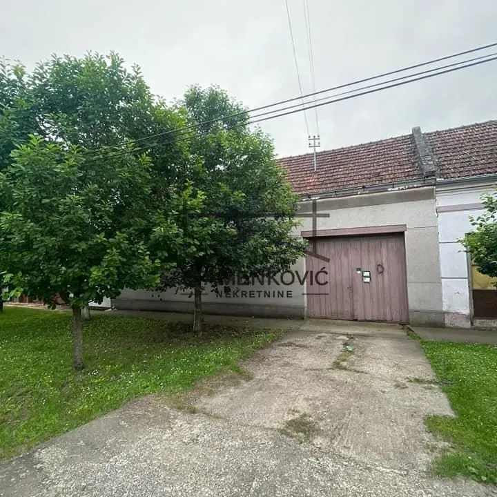 Prodaja, kuća, 277m², Bingula, Šid