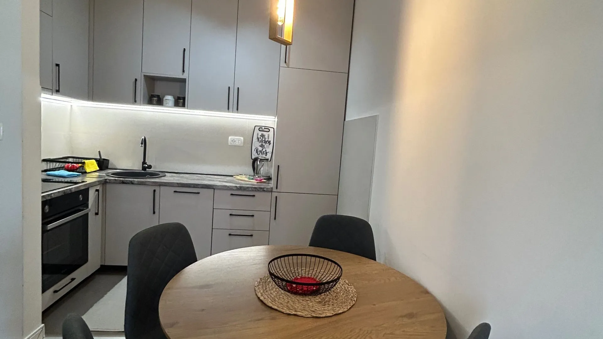 Rent, one bedroom apartment, 43m², Pobrežje, Podgorica