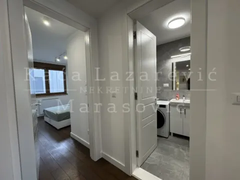 Rent, four bedroom apartment, 132m², Kalenić Pijaca, Vračar Sve Podlokacije - image 17