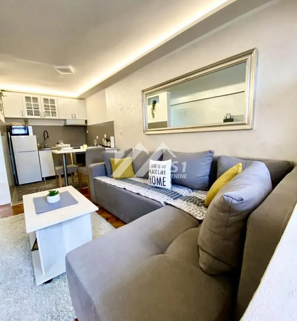 Izdavanje, jednosoban stan, 31m², Centar, Novi Sad