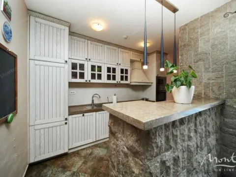 Sale, house, 495m², Bečići, Budva - image 7