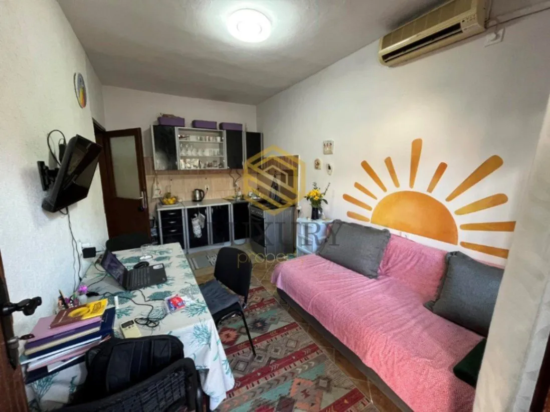 Izdavanje, jednosoban stan, 50m², Pod Goricom, Podgorica