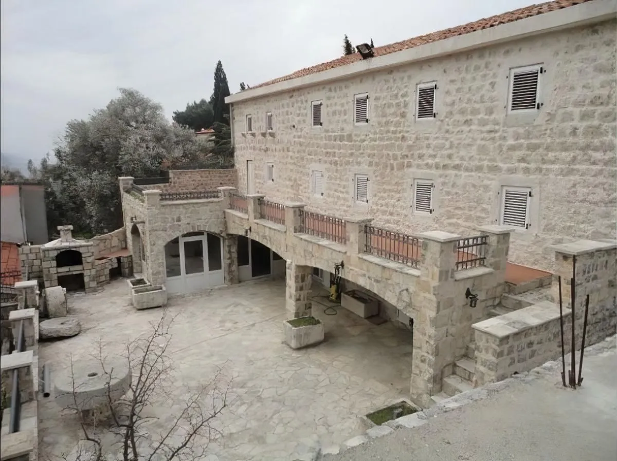 Prodaja, kuća, 243m², Reževići, Budva