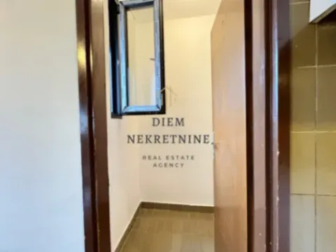 Prodaja, trosoban stan, 96m², Blok 6, Podgorica - image 7