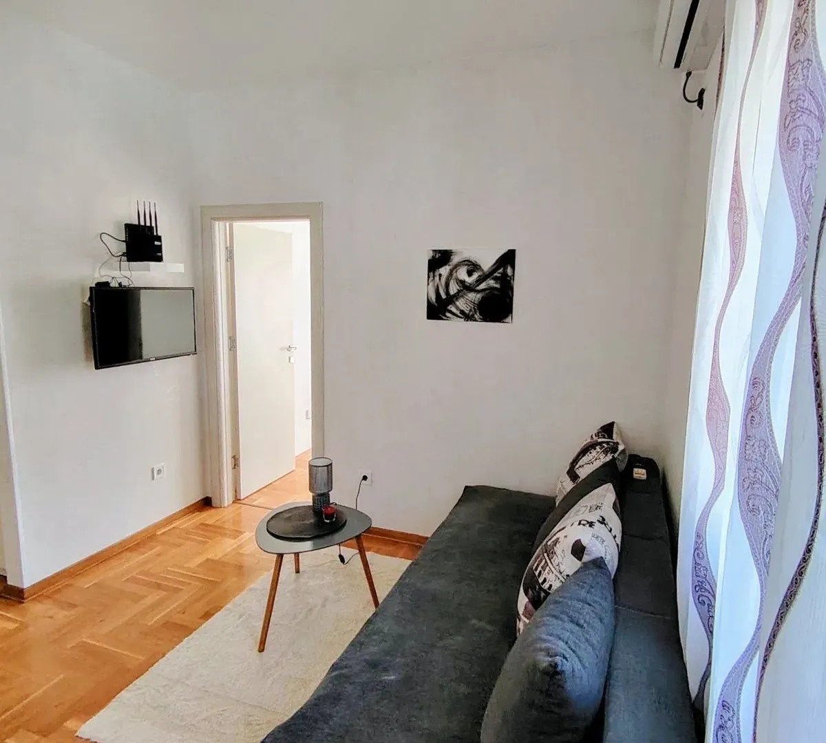 Rent, two bedroom apartment, 70m², Maslinjak, Budva
