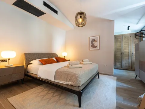 Sale, house, 374m², Drobni pijesak, Budva - image 19