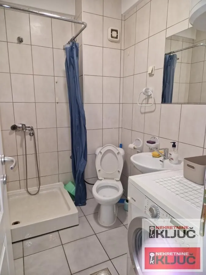 Izdavanje, garsonjera, 25m², Grbavica, Novi Sad Sve Podlokacije