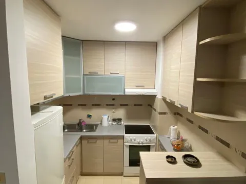 Izdavanje, jednosoban stan, 35m², Stari Aerodrom, Podgorica - image 16