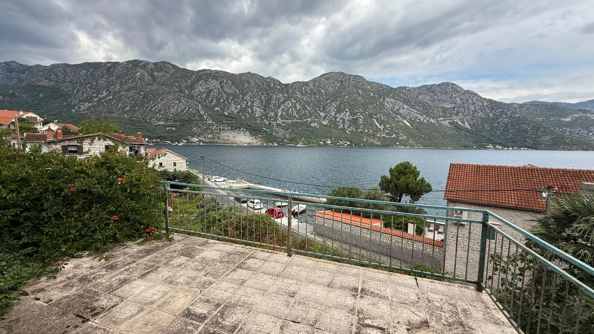 Prodaja, kuća, 200m², Kostanjica, Kotor
