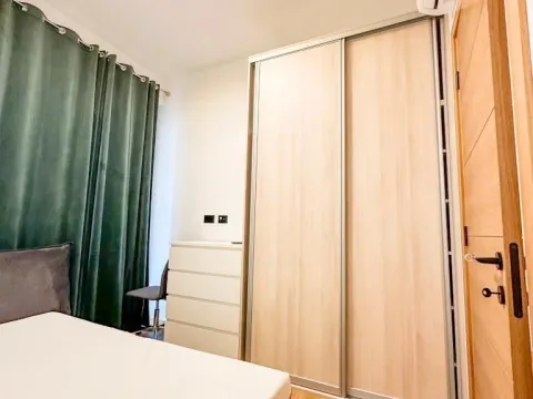 Izdavanje, dvosoban stan, 83m², Central Point, Podgorica - image 8