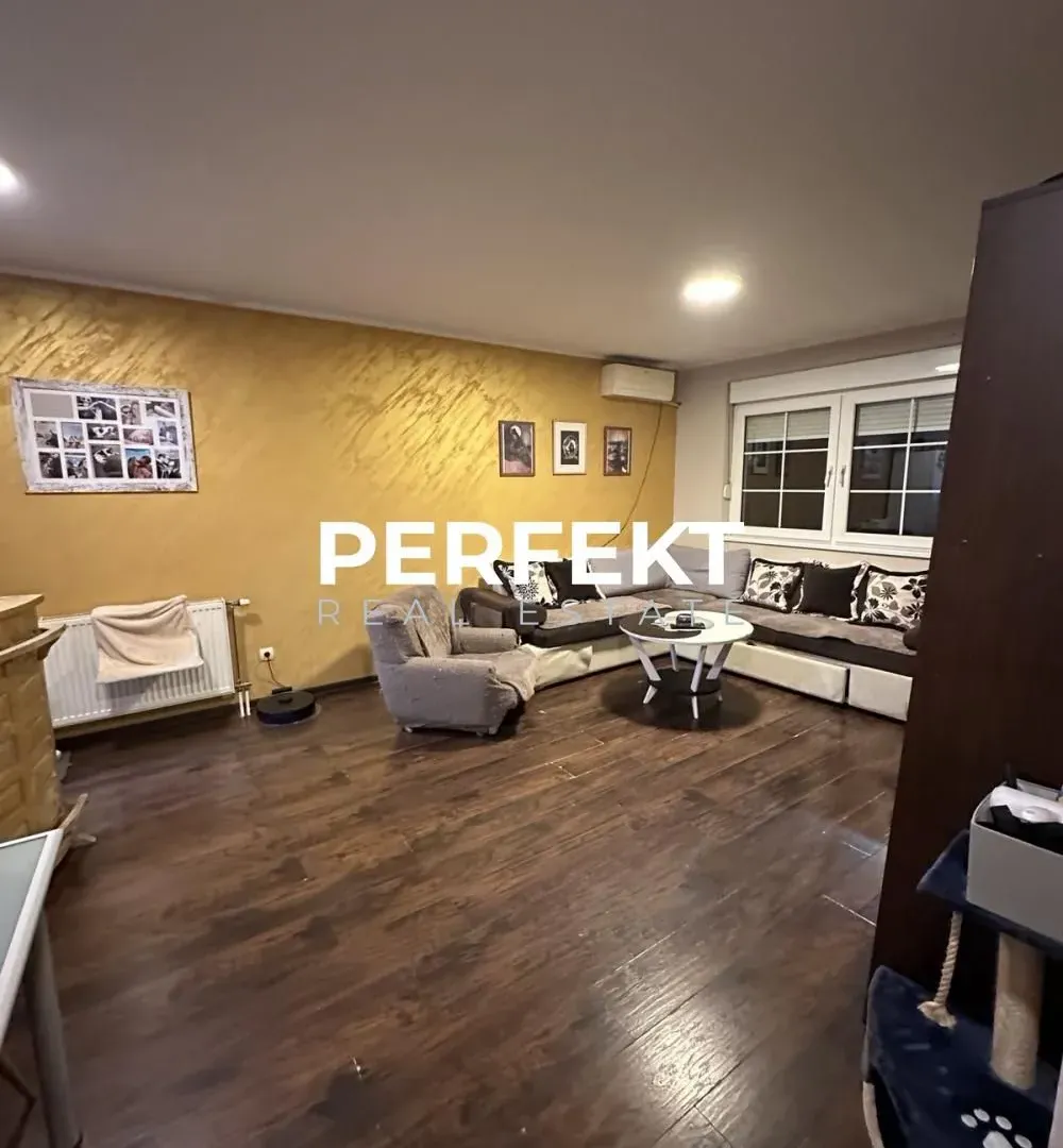 Prodaja, četvorosoban stan, 93m², Pančevo, Srbija